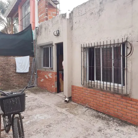 Rent this studio apartment on Manzanares 2486 in Burzaco, Argentina
