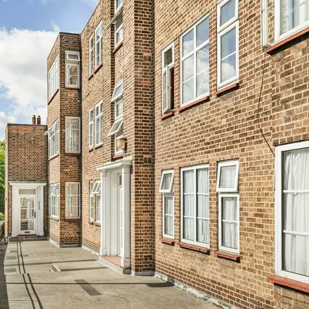 Image 1 - Domino's, 12-13 Brighton Road, London, SM2 5BQ, United Kingdom - Apartment for rent