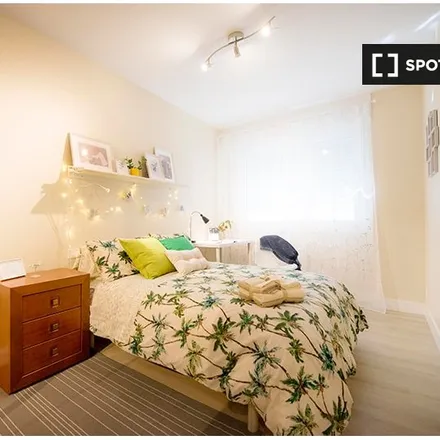 Rent this 3 bed room on Julian Gaiarre etorbidea in 5B, 48004 Bilbao