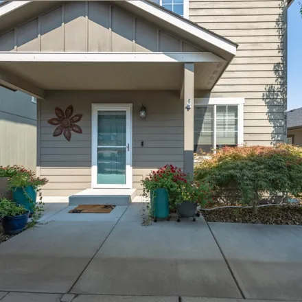 Buy this 2 bed house on 2116 Roper Lane in Wenatchee, WA 98801