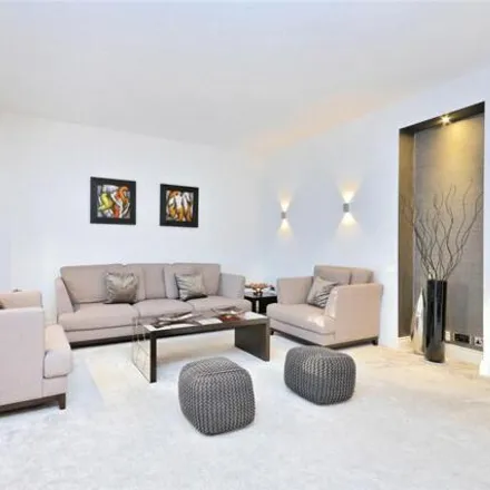 Image 1 - Abbey Court, Abbey Road, London, NW8 0AA, United Kingdom - Room for rent