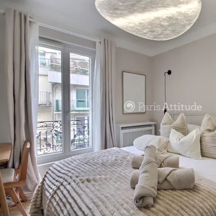 Image 9 - 43 Rue Olivier de Serres, 75015 Paris, France - Apartment for rent