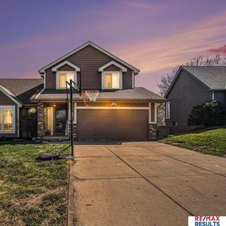 Buy this 4 bed house on 827 Spruce Drive in Papillion, NE 68046