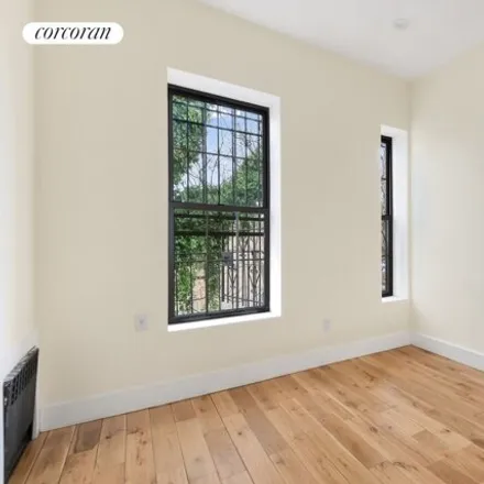 Image 3 - 109 Malcolm X Boulevard, New York, NY 11221, USA - Apartment for rent