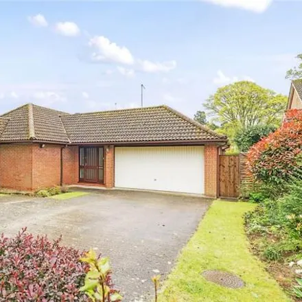 Buy this 4 bed house on Corran Close in Northampton, NN5 7AL