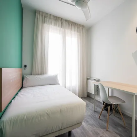 Rent this 15 bed room on Madrid in Cibeles, Calle de las Hileras