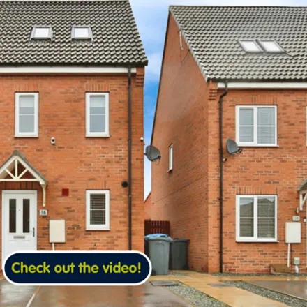 Buy this 3 bed townhouse on Brockwell Park in Hull, HU7 3FH