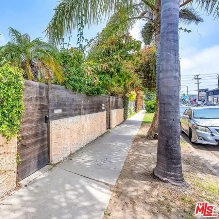 Buy this 5 bed house on 817 Vernon Ave in Venice, California