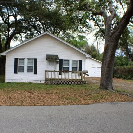 Rent this 3 bed house on 288 Belvedere Drive in Caldwood, Beaumont