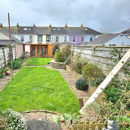 Buy this 3 bed townhouse on Davey's Close in Falmouth, TR11 5BT