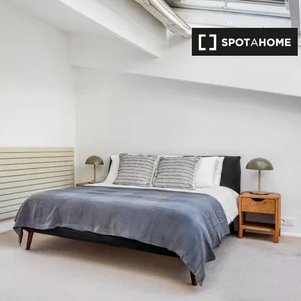 Image 9 - 241 Rue du Faubourg Saint-Honoré, 75008 Paris, France - Apartment for rent
