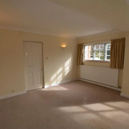 Image 5 - Church Street, Southwell CP, NG25 0HG, United Kingdom - Apartment for rent