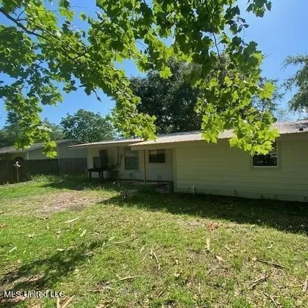 Image 2 - 2714 Fernwood St, Pascagoula, Mississippi, 39567 - House for sale