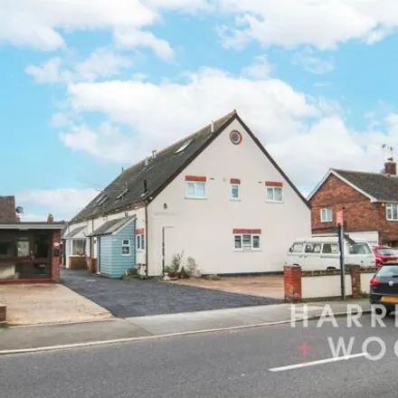 Buy this 3 bed townhouse on Foresters Court in The Avenue, Rowhedge