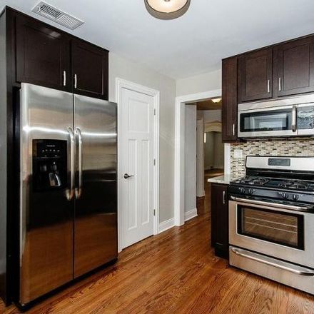 Rent this 2 bed condo on 6135 North Meade Avenue in Chicago, IL 60646