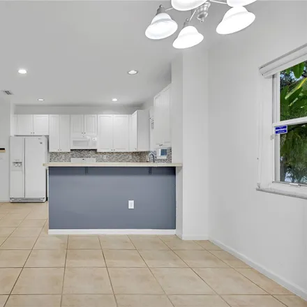 Image 4 - 1813 Northwest 74th Way, Pembroke Pines, FL 33024, USA - House for sale
