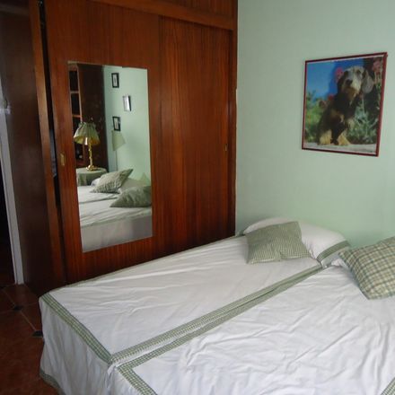 Rent this 3 bed room on Calle San Diego de Alcalá in 11, 14005 Córdoba