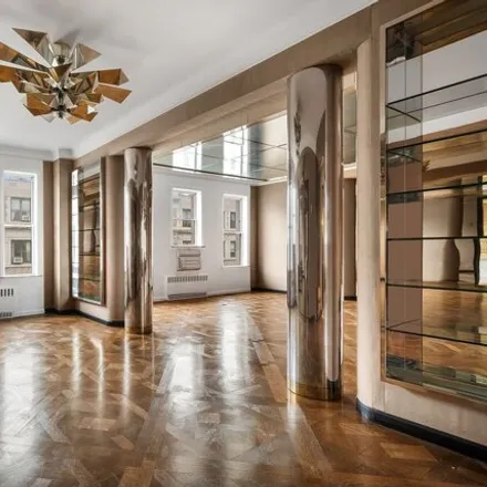 Image 6 - 45 East 82nd Street, New York, NY 10028, USA - Apartment for sale
