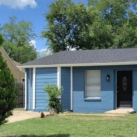 Buy this 3 bed house on 14021 Horseshoe Trail in Balch Springs, TX 75180