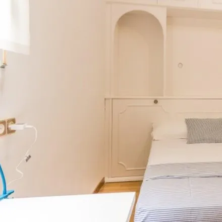 Rent this 5 bed room on Madrid in Calle de Santa Engracia, 147