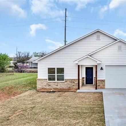 Buy this 3 bed house on 836 Harbin Drive in Ardmore, OK 73401