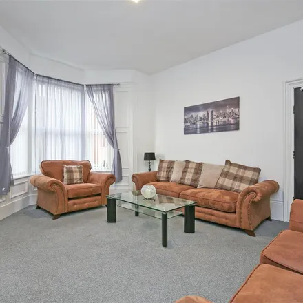 Image 2 - Beech Grove Road, Newcastle upon Tyne, NE4 6RS, United Kingdom - Apartment for rent