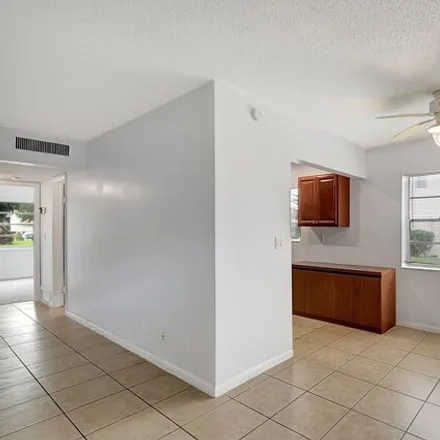 Image 9 - Elgin Street, Schall Circle, Palm Beach County, FL 33417, USA - Condo for rent