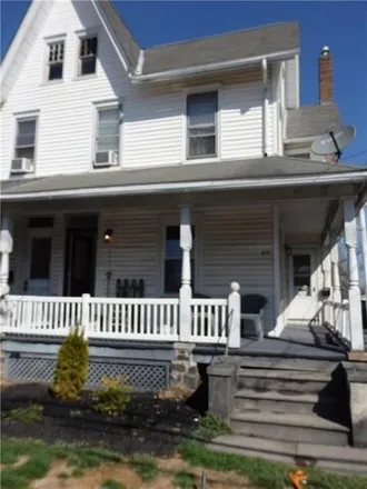Rent this studio apartment on 631 West Broad Street in Quakertown, PA 18951