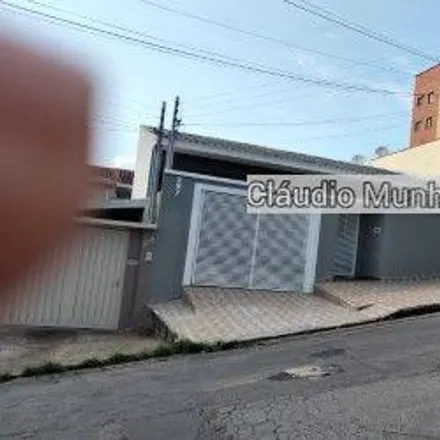 Buy this 4 bed house on Rua Tomazo Venafro in Região Urbana Homogênea VIII, Poços de Caldas - MG