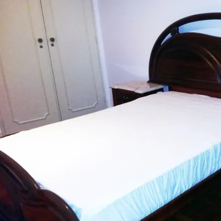 Rent this 4 bed room on Rua Rebelo da Silva 10 in 2795-165 Linda-a-Velha, Portugal