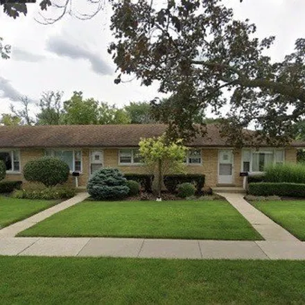 Rent this 1 bed condo on 463 Burlington Avenue in Downers Grove, IL 60515