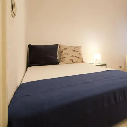 Rent this 6 bed room on Madrid in Calle de Núñez Morgado, 11