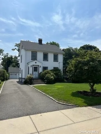 Rent this 3 bed house on 78 Lindbergh Street in Locust Valley, Oyster Bay