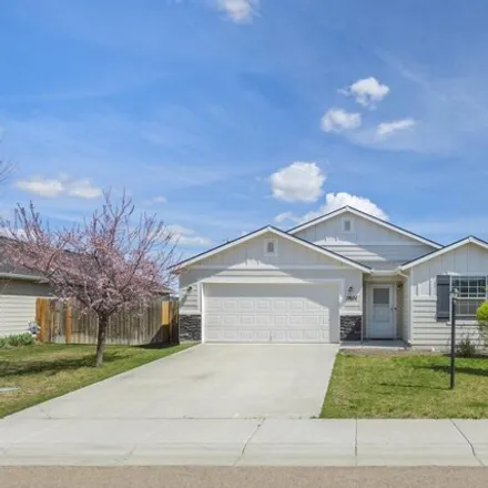 Buy this 3 bed house on Santa Ana Avenue in Caldwell, ID 83651
