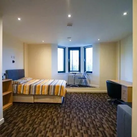 Image 2 - Gladstone Building, Flats 1-37, 1 Saint James Row, Cathedral, Sheffield, S1 2EU, United Kingdom - Apartment for rent