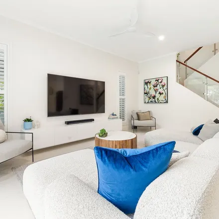 Image 5 - Peter Senior Drive, Hope Island QLD 4216, Australia - Apartment for rent