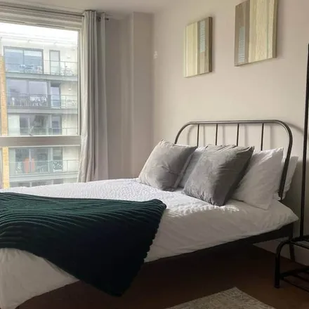 Rent this 2 bed condo on London in N1 5QL, United Kingdom