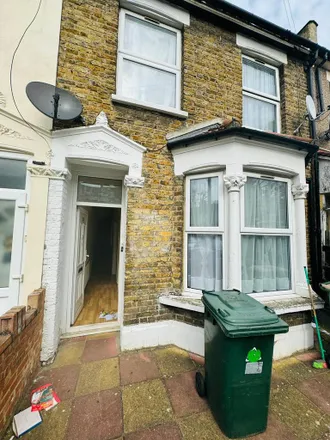 Image 1 - 189 Strone Road, London, E7 8ET, United Kingdom - House for rent