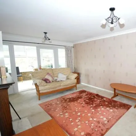 Image 2 - Clare Close, Earls Barton, NN6 0PP, United Kingdom - House for sale