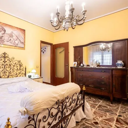Rent this 3 bed house on Acqui Terme in Piazza Vittorio Veneto, 15011 Acqui Terme AL