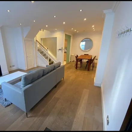 Rent this 2 bed duplex on 1 Ryder's Terrace in London, NW8 0EE