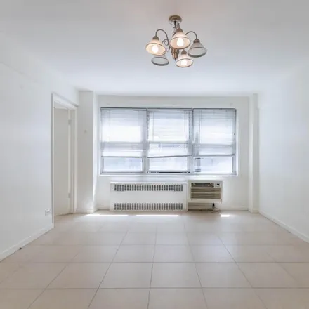 Image 3 - 141 East 55th Street, New York, NY 10022, USA - Condo for rent