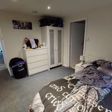 Rent this 1 bed apartment on Brudenell Street in Leeds, LS6 1EX