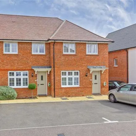 Buy this 3 bed townhouse on Cambria Crescent in Sittingbourne, ME10 3GY