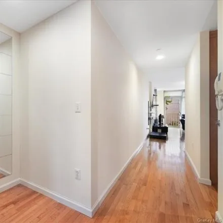 Image 2 - 3614 Johnson Avenue, New York, NY 10463, USA - Condo for rent