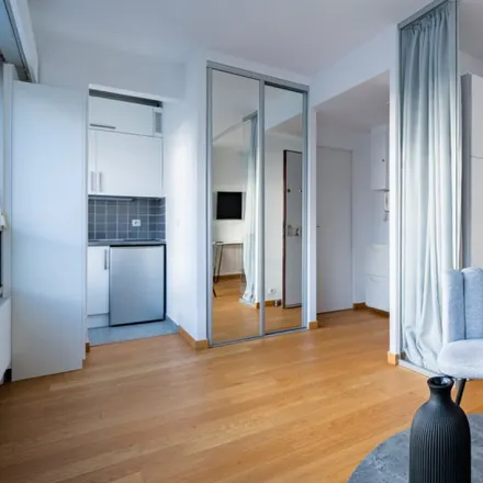 Image 5 - 70 Rue Emeriau, 75015 Paris, France - Apartment for rent