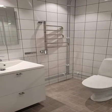 Rent this 2 bed apartment on Tullgatan 8 in 633 42 Eskilstuna, Sweden