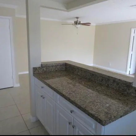 Image 3 - 9950 Three Lakes Circle, Palm Beach County, FL 33428, USA - Apartment for rent