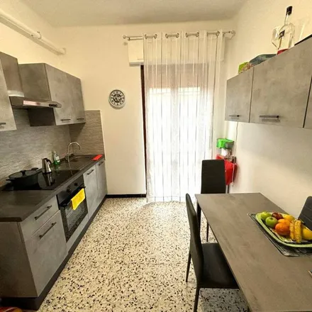Image 3 - Via Olona, 26100 Cremona CR, Italy - Apartment for rent