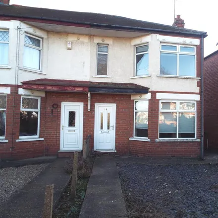 Rent this 3 bed townhouse on Road South Westlands Road in Road South, Hull
